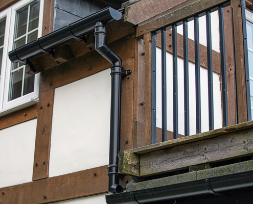 guttercrest aluminium traditional cast rainwater downpipes with beaded deep flow gutters