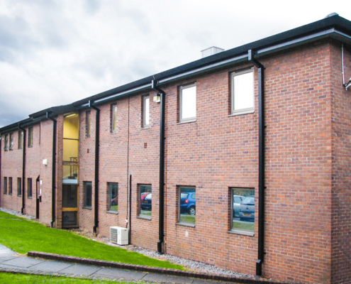 guttercrest square and rectangular downpipes aluminium in black with raked box gutters